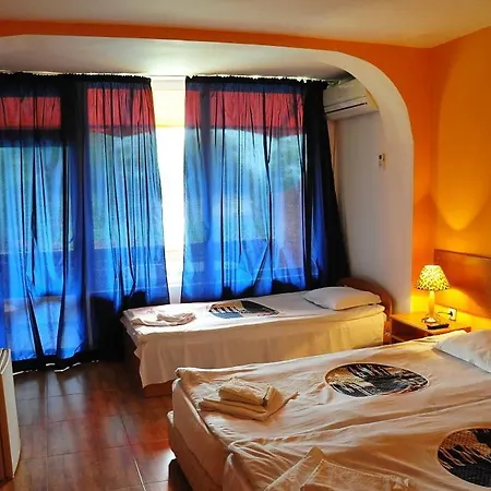 Surf ホテル プリモルスコ