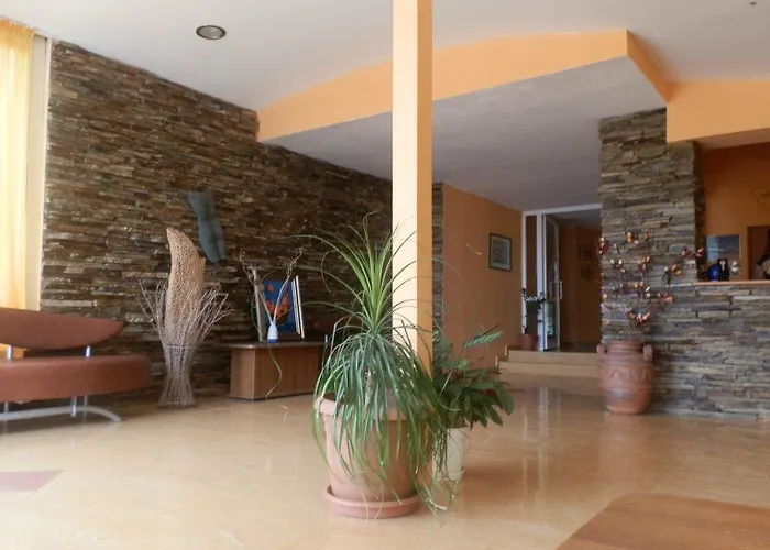 ホテル Surf プリモルスコ